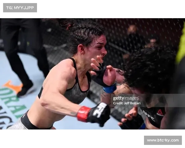 邓恩柔术压制力对决詹迪罗巴站立进化，冠军战成技术风格碰撞